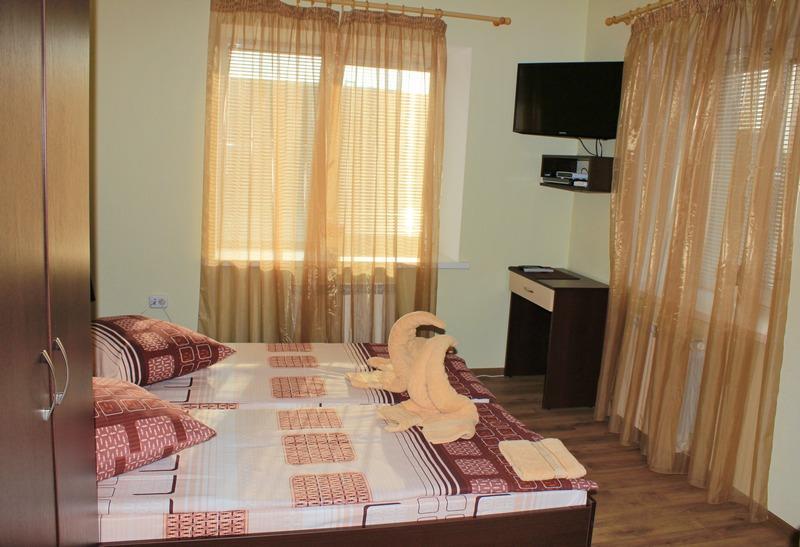 Hotel Falvarak Браслав Екстериор снимка